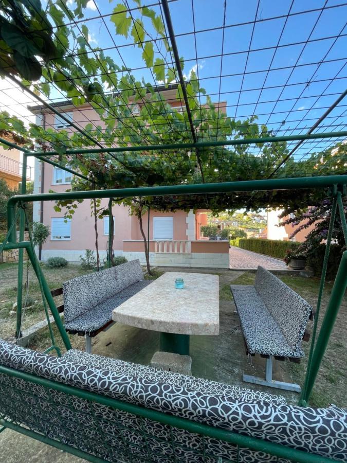 Apartman Jukic Hotel Marina Exterior photo