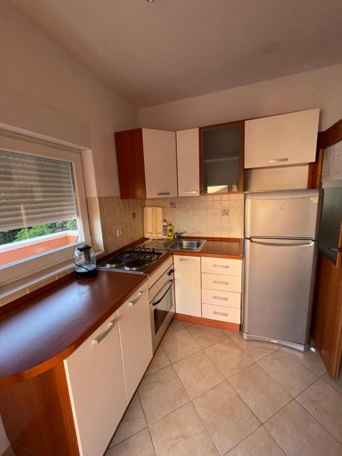 Apartman Jukic Hotel Marina Exterior photo