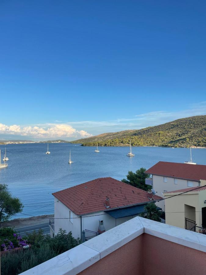 Apartman Jukic Hotel Marina Exterior photo