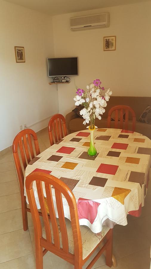 Apartman Jukic Hotel Marina Exterior photo